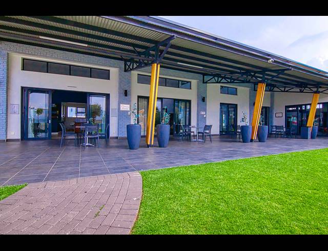 3 BEDROOM APARTMENT SOLD IN BRYANSTON